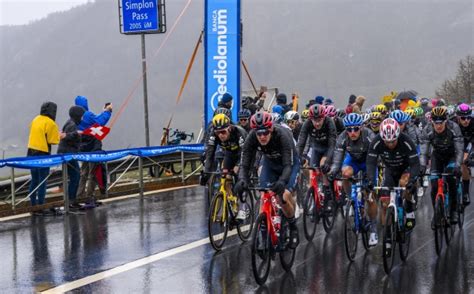 Giro D Italia Live Tappa 14 Vince Denz Armirail Nuova Maglia Rosa