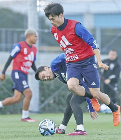 【サッカー】三笘薫、侍ジャパンに「感動した」「次はサッカーと思ってもらえるように」と意気込み：中日スポーツ・東京中日スポーツ