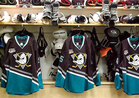 Mighty Ducks Fly Again Behold Glorious Throwback Anaheim Ducks Jerseys