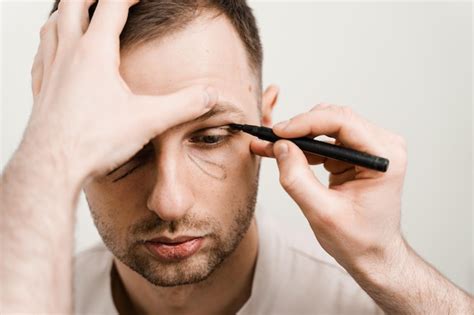 Blépharoplastie Masculine Et Lifting Des Paupières Inférieures Et