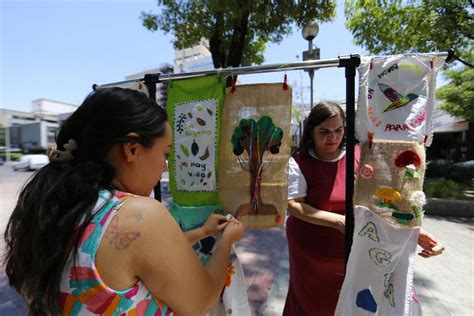 Activistas Protestan Contra La Moda R Pida En M Xico Con Una Jornada De