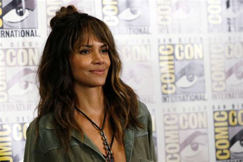 Galerija slika Halle Berry otkrila Prije slave živjela sam kao