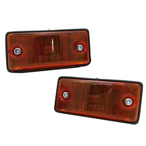 DAIHATSU CHARADE G11 G21 G26 G30 FRONT SIDE FENDER TURN SIGNAL LAMP