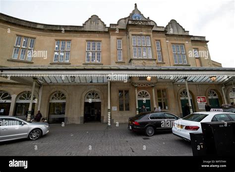 Bath spa train station hi-res stock photography and images - Alamy