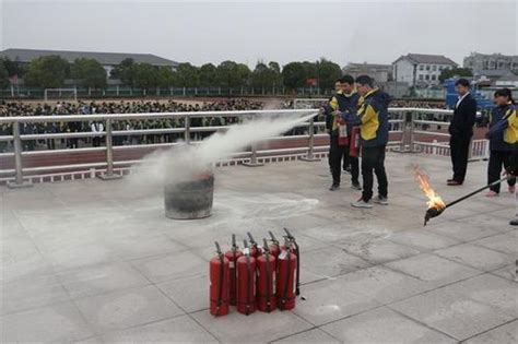 南潯：學生演練火場逃生 每日頭條