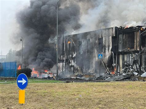 Aereo Precipitato A Milano Poteva Andare Peggio A Metri C La