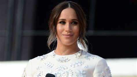 Meghan Markle oddała hołd księżnej Dianie tą stylizacją Styl życia