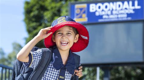 Covid 19 Qld Restrictions Ease And Students Head Back To School The