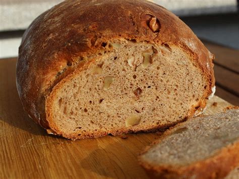 Dinkel Walnuss Brot Von Bakingjulia Chefkoch