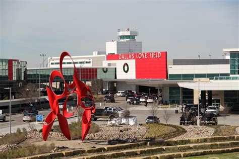 DAL: 5 Things We Love About Dallas Love Field Airport - Stuck at the ...