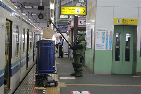 群馬県警察 On Twitter 【太田駅で爆発物テロ対処訓練を実施】 8月2日、東武鉄道太田駅構内において、電車内に不審物が置かれたと