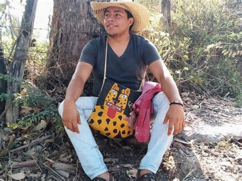 Yanqui Kothan de 23 años normalista asesinado por estatales