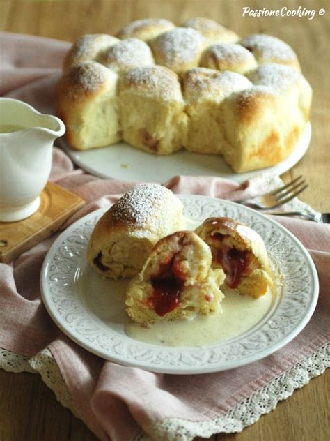 Buchteln Con Salsa Alla Vaniglia Ricetta Dellalto Adige