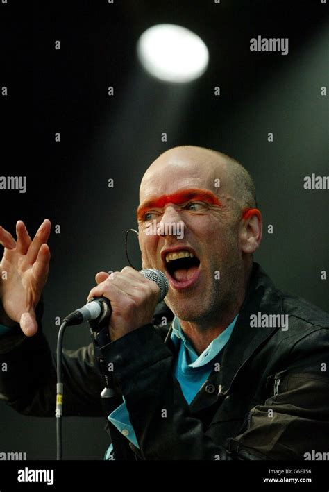 The Lead Singer Of Rem Michael Stipe Fotograf As E Im Genes De Alta