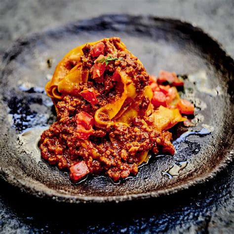 Tagliatelles à la sauce bolognaise Recette Mutti