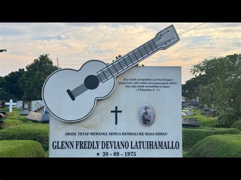 ZIARAH KE MAKAM GLENN FREDLY BERSAMA TRINITY THE NAKED TRAVELER YouTube