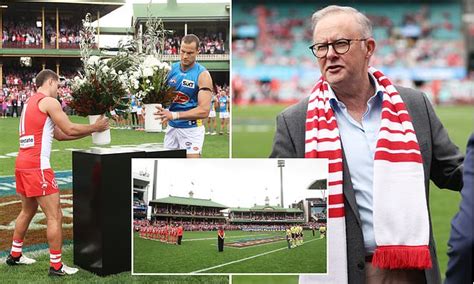 Sydney Swans Pay Emotional Tribute To Bondi Junction Victims With