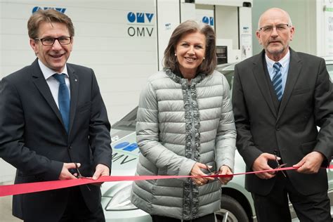 OMV eröffnet Wasserstoff Tankstelle in Innsbruck OMV