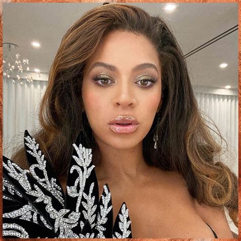 Beyoncé Is Bringing Back The Lip Gloss Trend For Party Season | Glamour UK