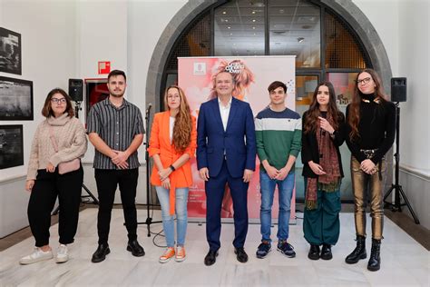 Gran Canaria inaugura la exposición que premia el talento de los