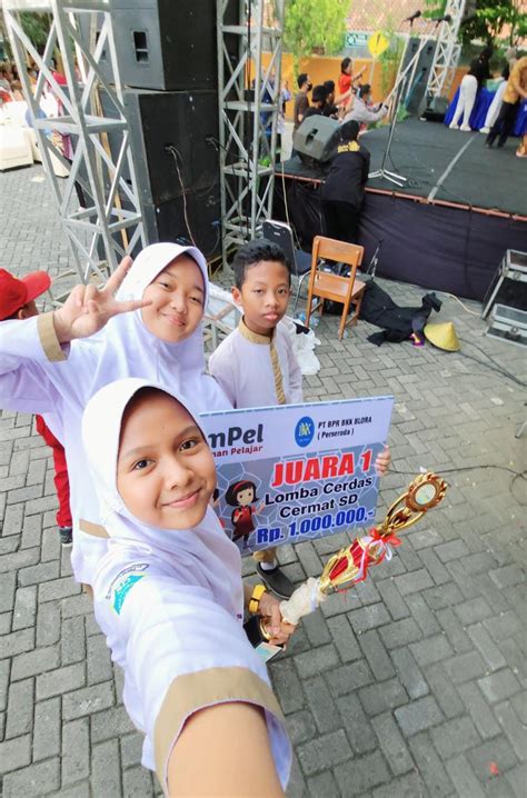 Potret Juara Lomba Cerdas Cermat Sd