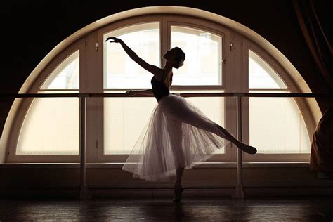 Ballet Dancers Portraits In The Backstage Fubiz Media