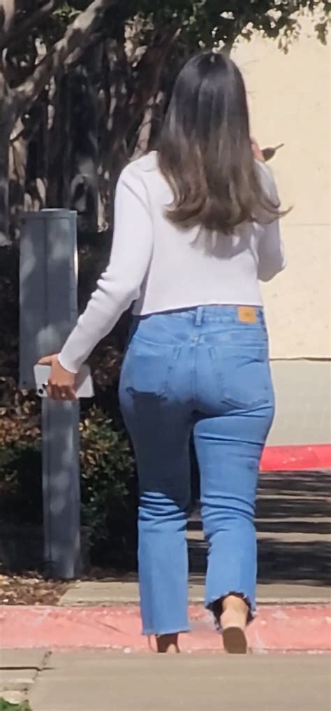 AMAZING LATINA BUBBLE BUTTS OC Spandex Leggings Yoga Pants Forum