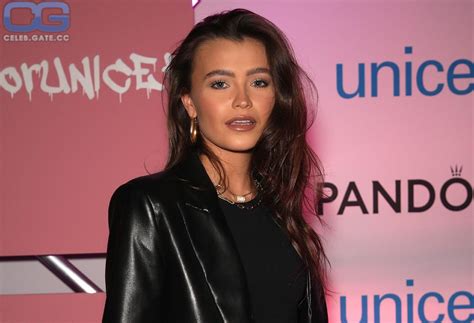 Natalya Wright Nude Pictures Photos Playboy Naked Topless Fappening