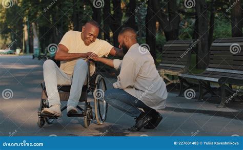 Young Black Guy Tells Paralyzed Father Good News Talks About His