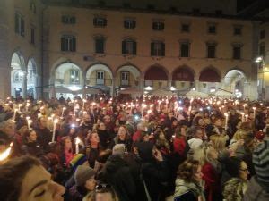 Fiaccolata Per Giulia Cecchettin Livorno Risponde La Piazza Gremita