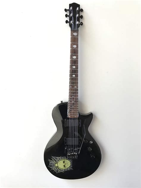 Kirk Hammett Skull Guitar Atelier Yuwa Ciao Jp