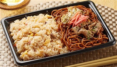 ファミリーマート 炒飯＆焼きそば弁当の感想・クチコミ・値段・価格情報【もぐナビ】