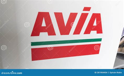 Avia Fuel Gas Vehicle Station Brand Text Company Logo Sign Car Service