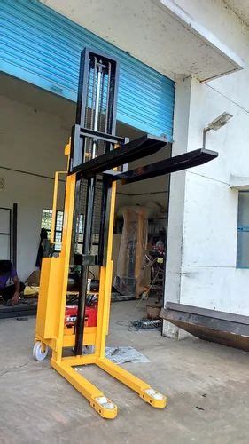 3HP Hi Power Motorized Hydraulic Stacker For Industrial Lifting