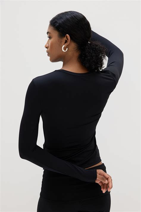 Long Sleeved Microfiber Top Round Neck Long Sleeve Black Ladies