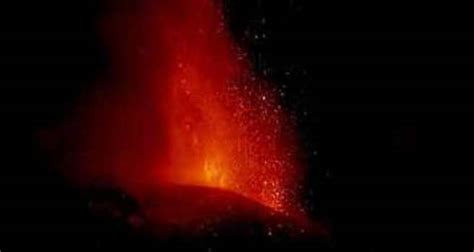 Mount Etna Eruption Forces Closure Of Two Airports Video