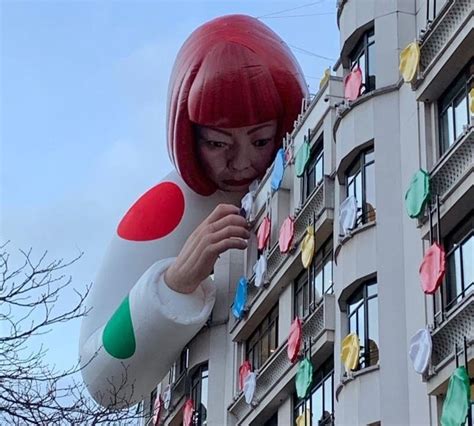 De Beroemde Stippen Van Yayoi Kusama Zijn Overal In Louis Vuitton