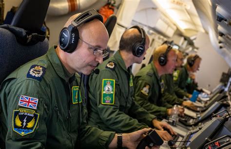 RAF usa P 8 Poseidon para patrulhar o Canal da Mancha Força Aérea