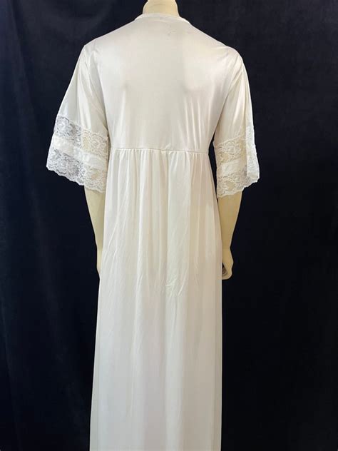 Vintage Lingerie Robe With Lace Gem