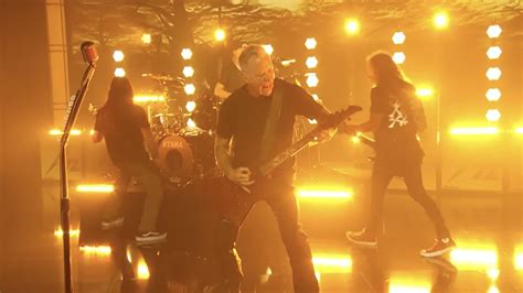 Metallica perform full eight-minute version of Master Of… | Kerrang!