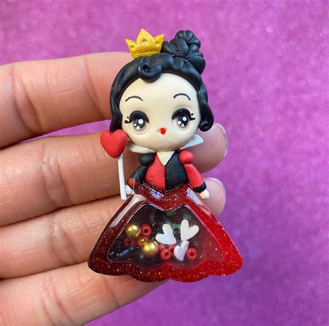 Princess Villain QUEEN OF HEARTS Wonderland Bow Clay Center Clay