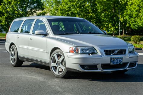 No Reserve: 2004 Volvo V70R 6-Speed for sale on BaT Auctions - sold for $16,750 on June 25, 2020 ...