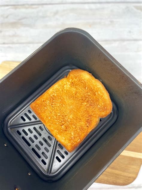 How To Make A Perfect Cheese And Ham Toastie In The Air Fryer Daisies And Pie