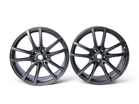 Pair Of New Ferrari F Scuderia Wheels The Garagista Collection