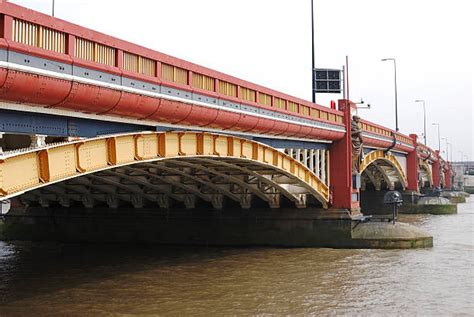 Vauxhall Bridge Stock Photos Pictures And Royalty Free Images Istock