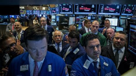 Wall Street Cierra Con Pocos Cambios Tras Mensaje Tranquilizador De La Fed