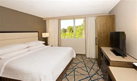 Embassy Suites Bellevue – All-Suite Hotel