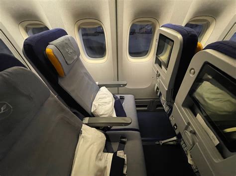 Best Seats Lufthansa 747 400 | Cabinets Matttroy