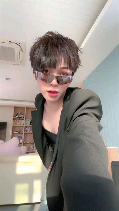 Cooheart Cooheart Earthkatsamonnat Fyp Cute Celebrity Guys Cute Gay Couples Cute Couple