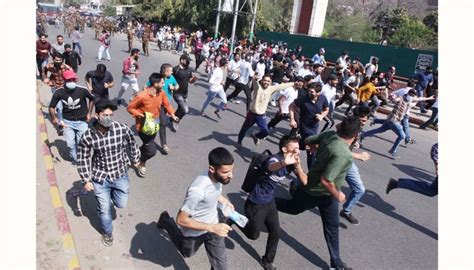 Jkssb Aspirants Protest Against Hiring Of ‘blacklisted Company Daily